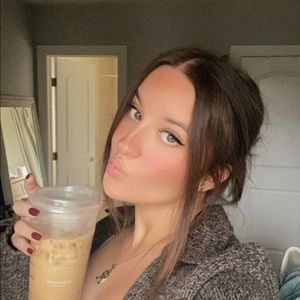 Meet your Posher, Teodora